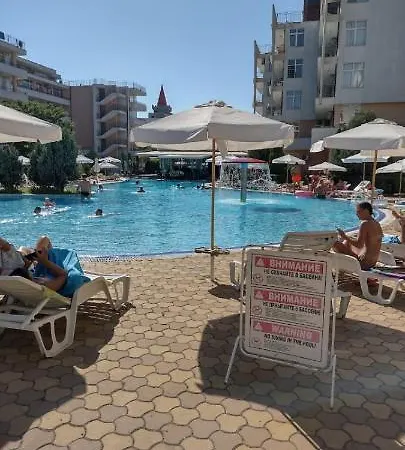 Grand Kamelia