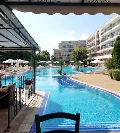 Grand Kamelia Апартамент *