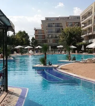 Grand Kamelia Апартамент
